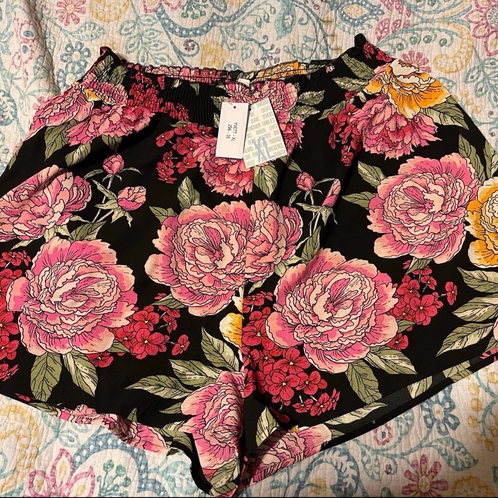 Lularoe Yvette Shorts XL